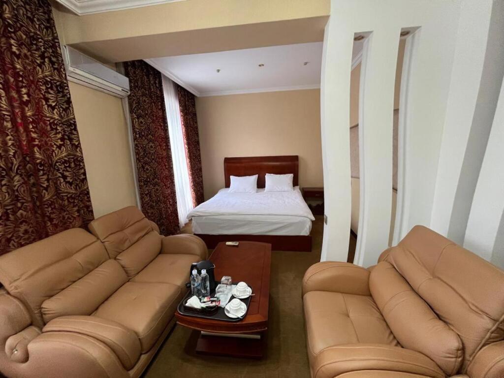 Luxurious Hotel Taraz Exterior photo