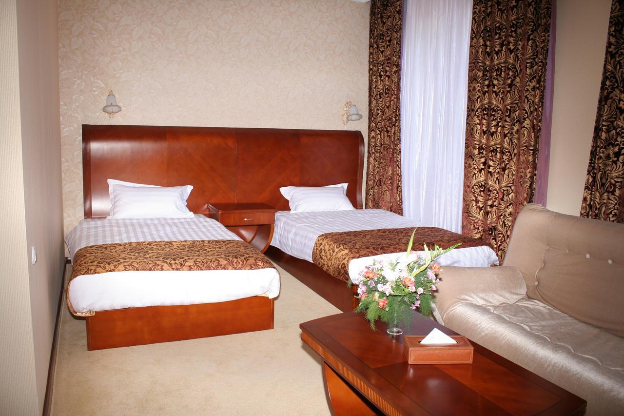 Luxurious Hotel Taraz Exterior photo